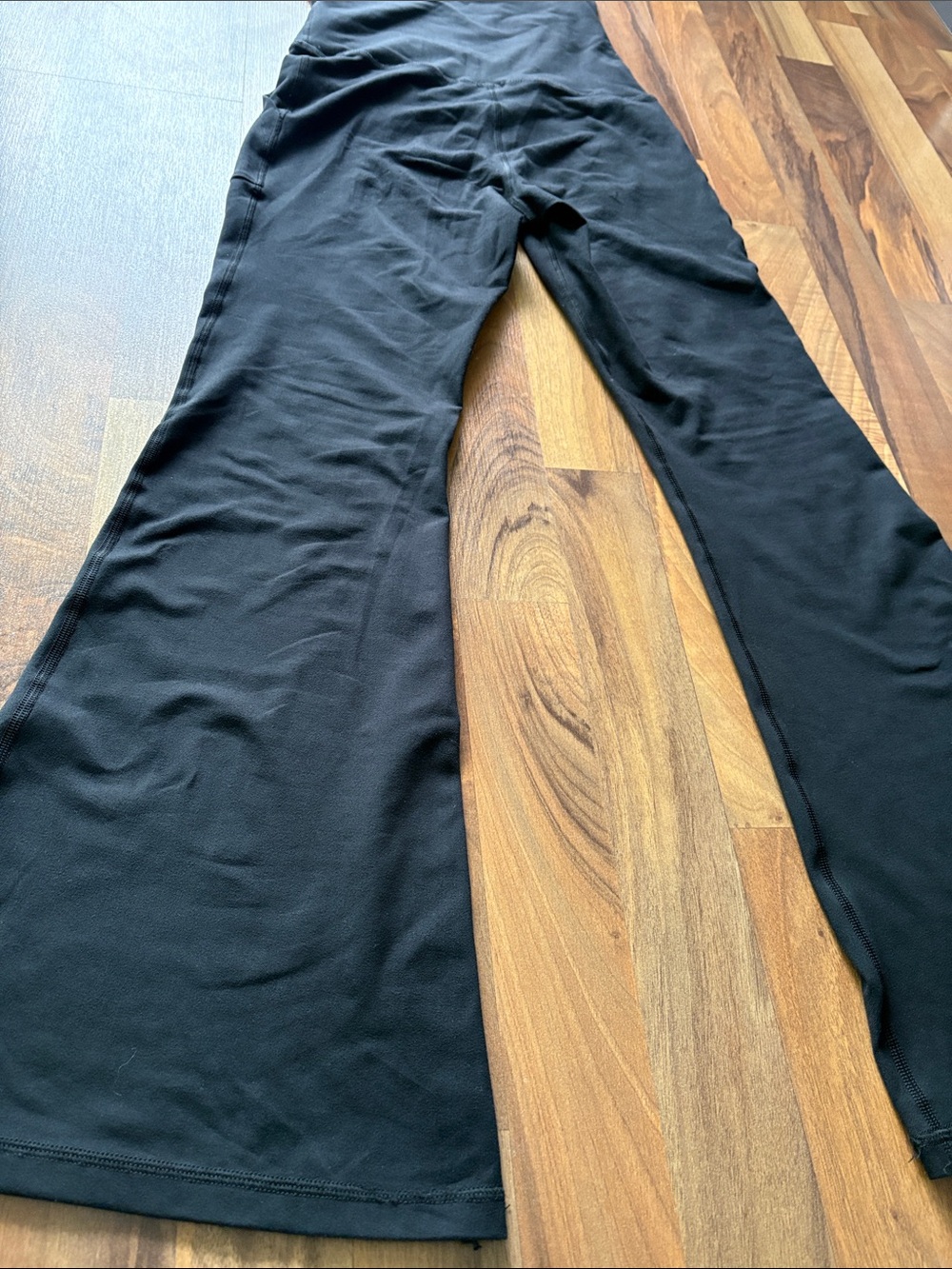 aerie Woman’s Black High-Rise Flare Yoga Pants Size S - Picture 9 of 15